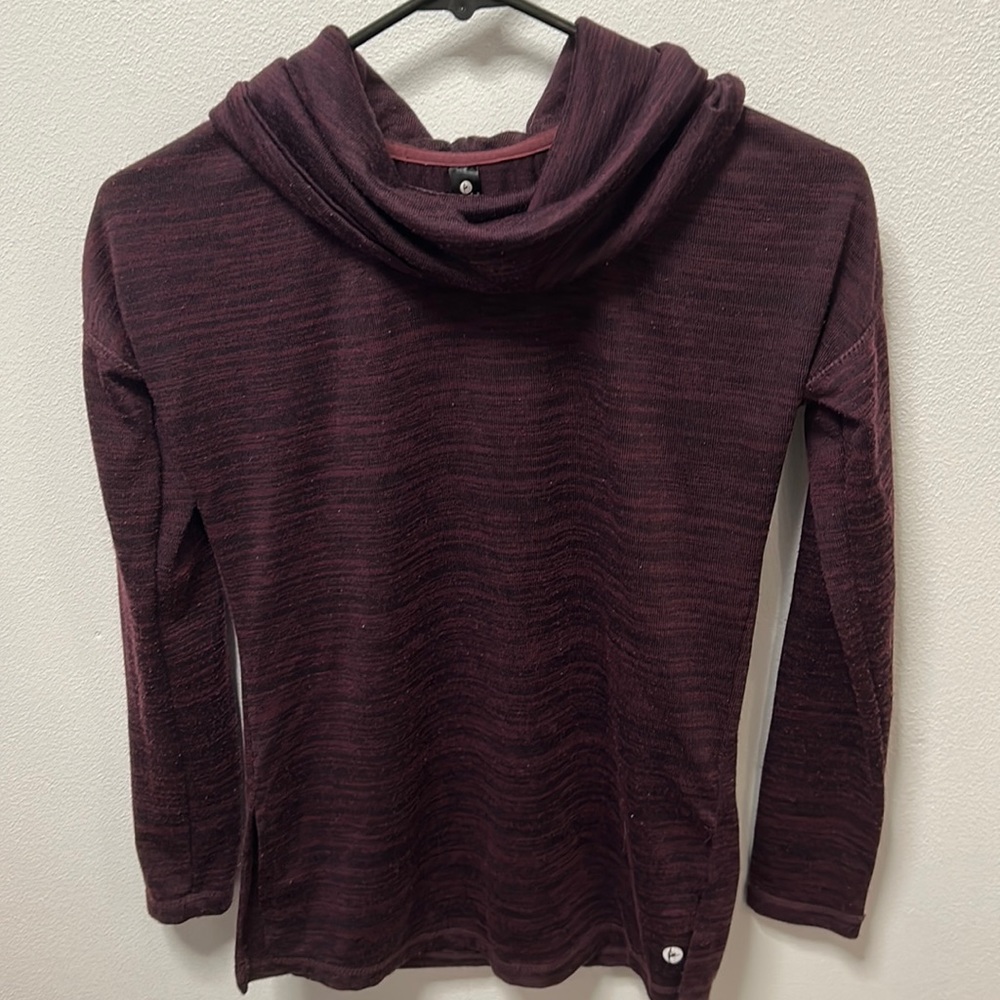 Women’s long sleeve shirt
